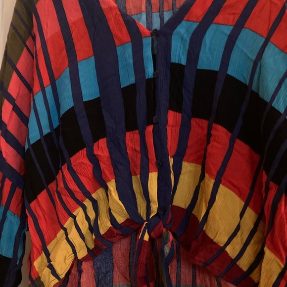 Express Patterned Tie Off Shirt - Picture 3 of 4